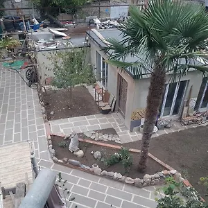 частный дом с садом Гостевой дом